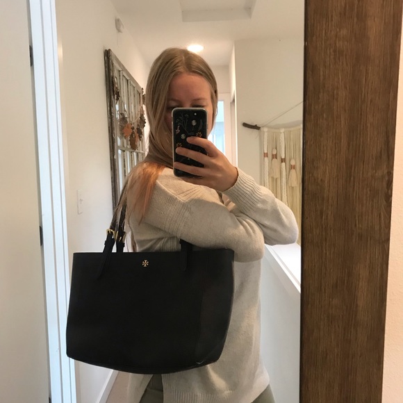 Tory Burch Small Robinson Tote - Picture 4 of 4